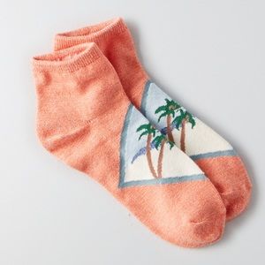 New American Eagle Women’s Beach Scene Ankle Socks